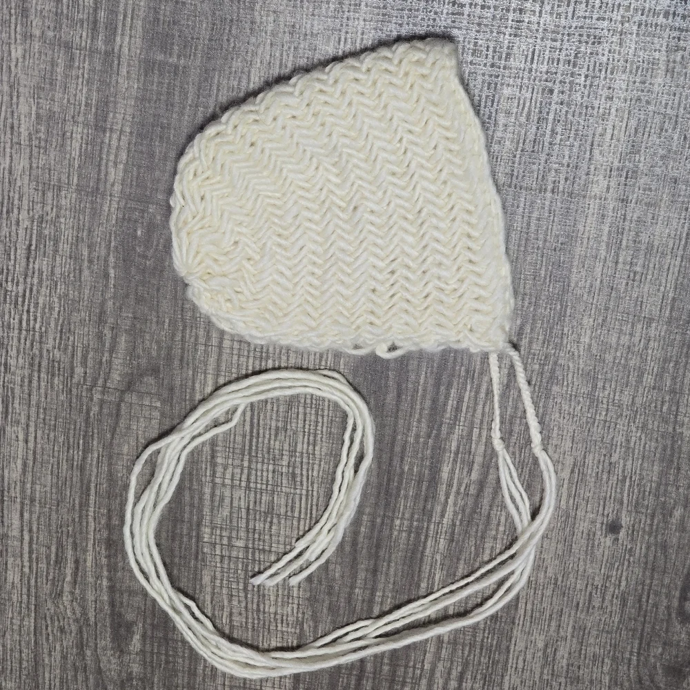 Hand Knit Baby Bonnet - Newborn Photography Prop - 100% Merino Wool Brand New